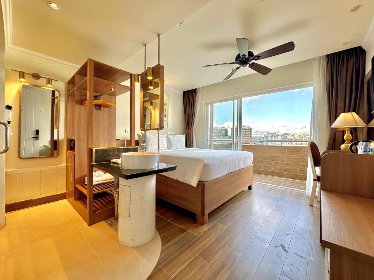 Tulip Hotel 2 Da Lat Zewnętrze zdjęcie