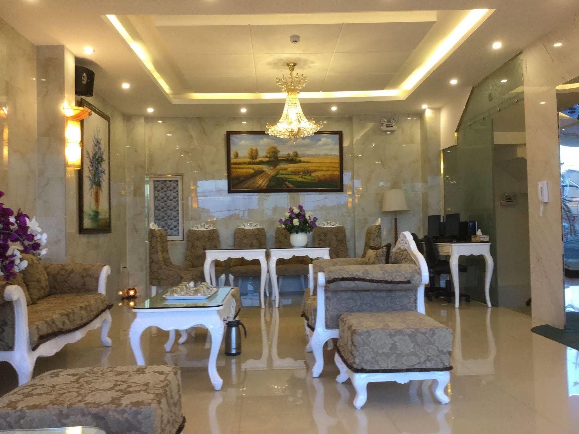 Tulip Hotel 2 Da Lat Zewnętrze zdjęcie