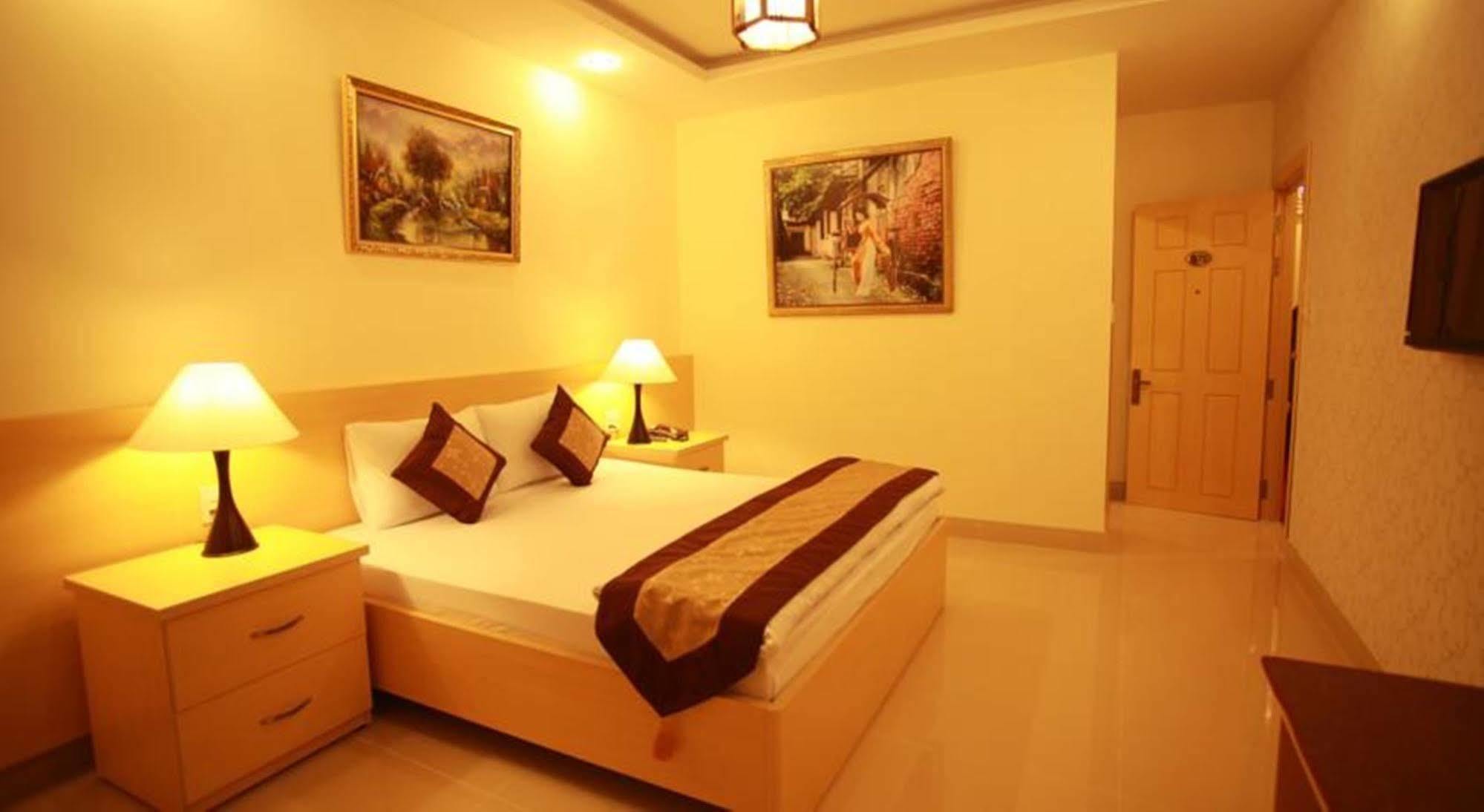 Tulip Hotel 2 Da Lat Zewnętrze zdjęcie